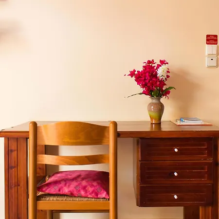 Aparthotel Iason 3*