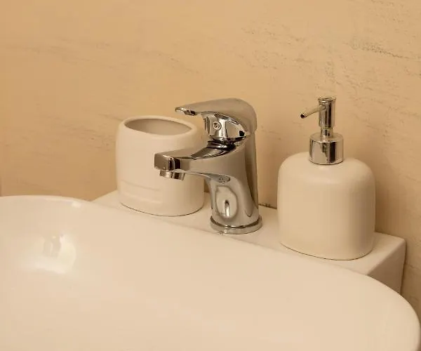 伊森一室公寓 干尼亞